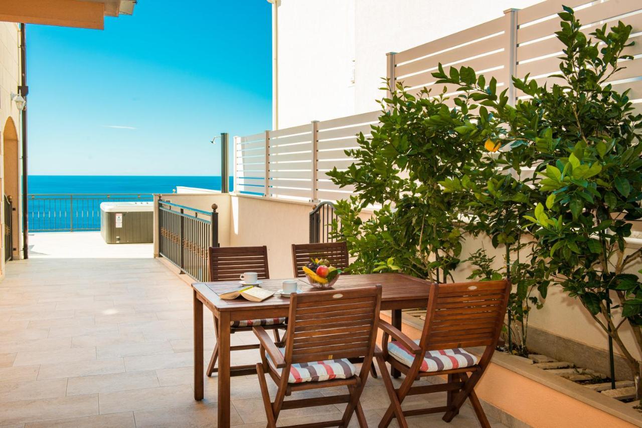 קאבטאט Apartments Mrkan מראה חיצוני תמונה