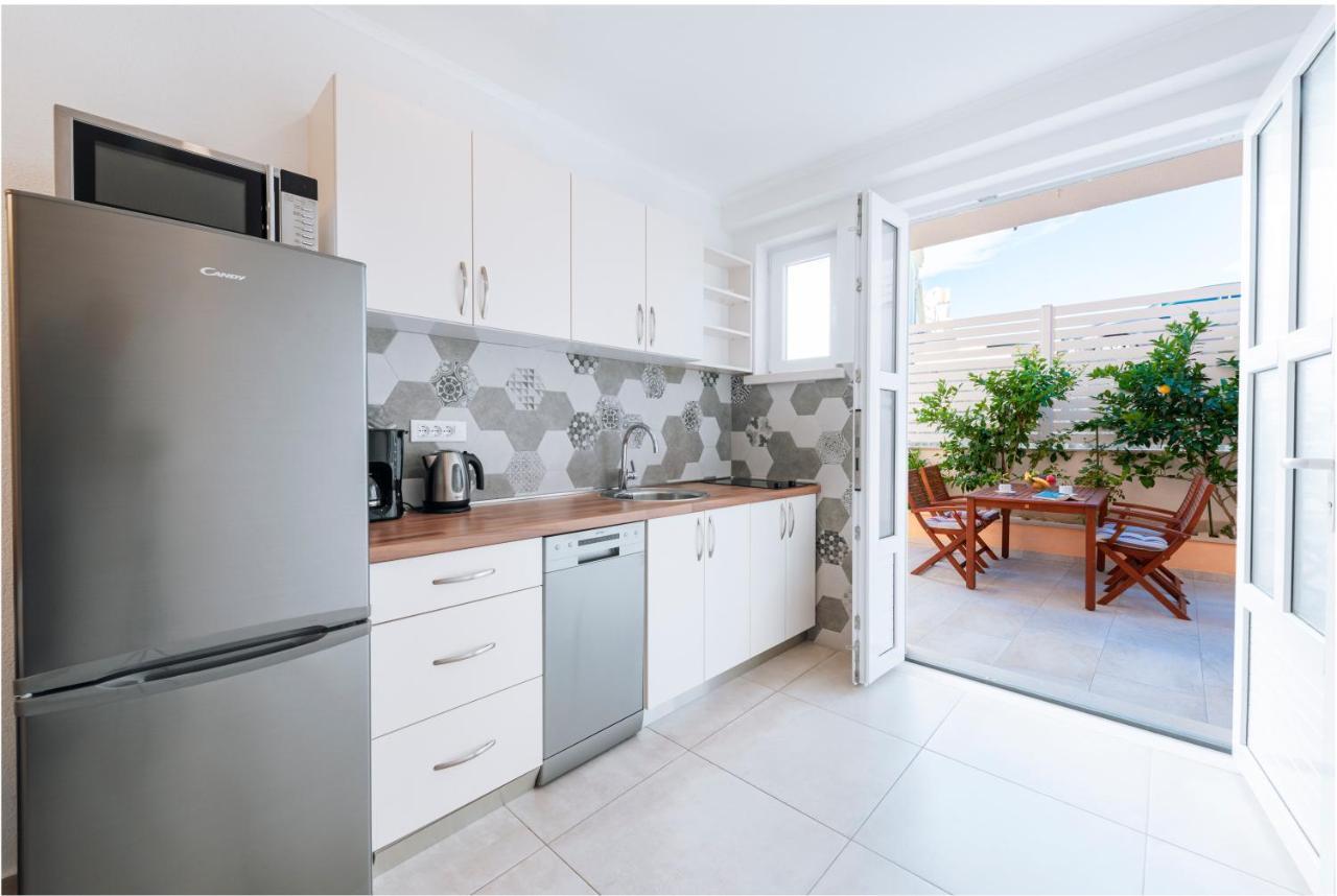 קאבטאט Apartments Mrkan מראה חיצוני תמונה