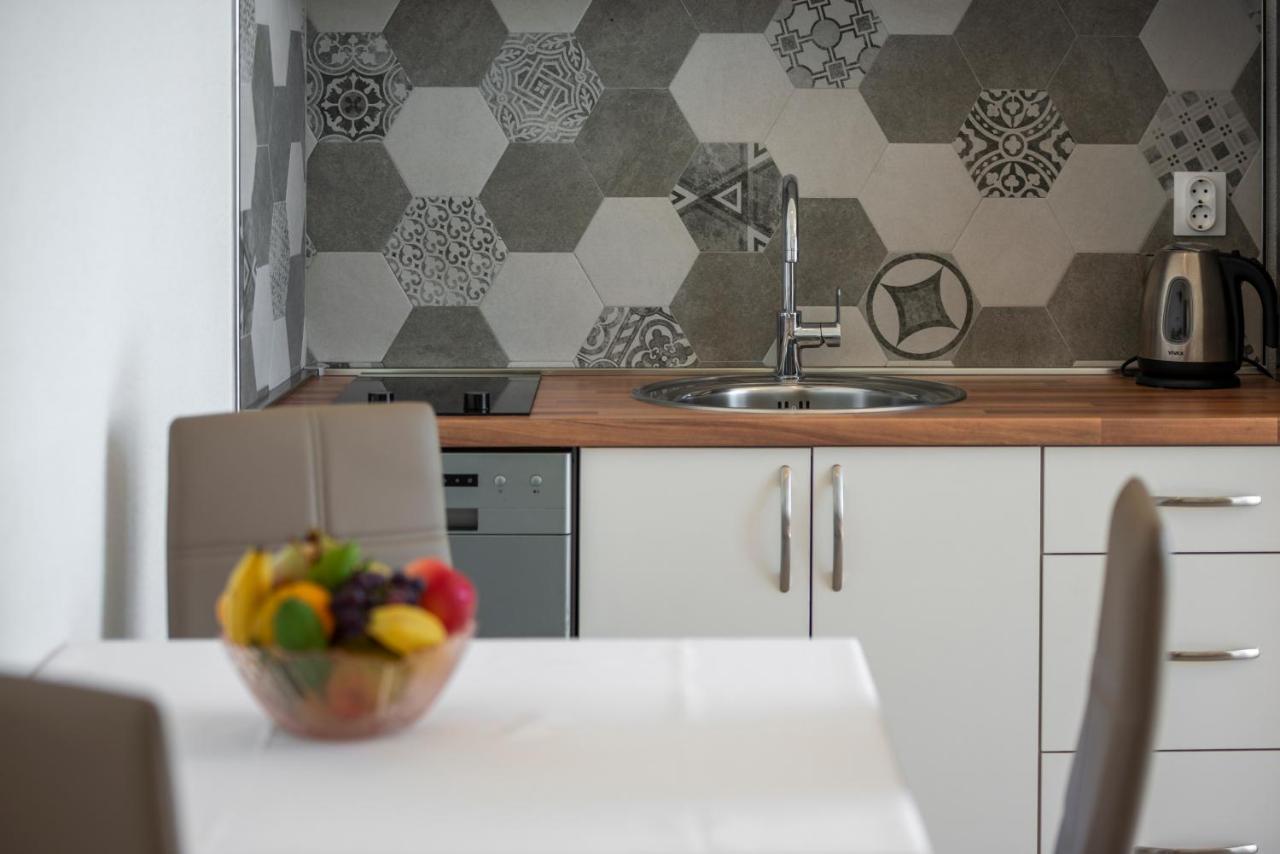 קאבטאט Apartments Mrkan מראה חיצוני תמונה