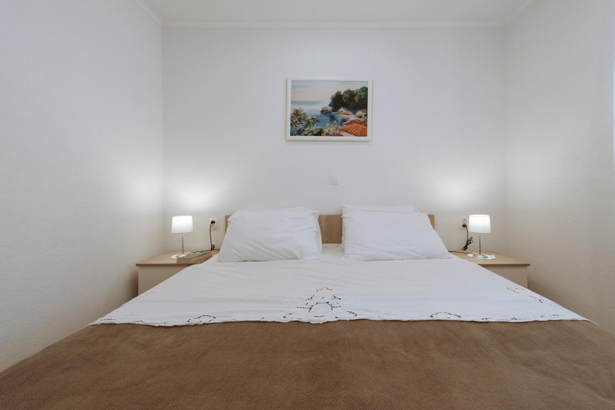 קאבטאט Apartments Mrkan מראה חיצוני תמונה